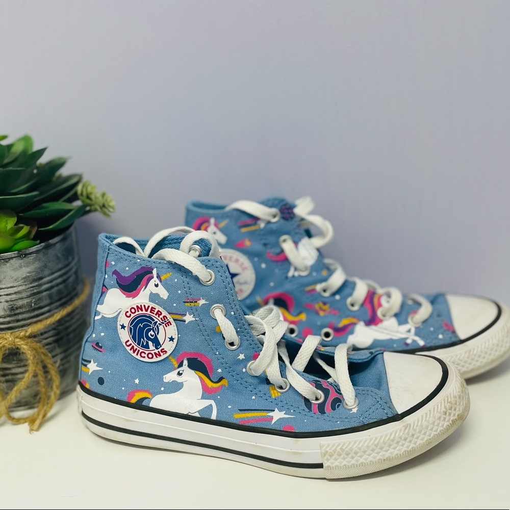 Converse All- Stars high top girls shoes, blue w/ unicorns, size 3.5.